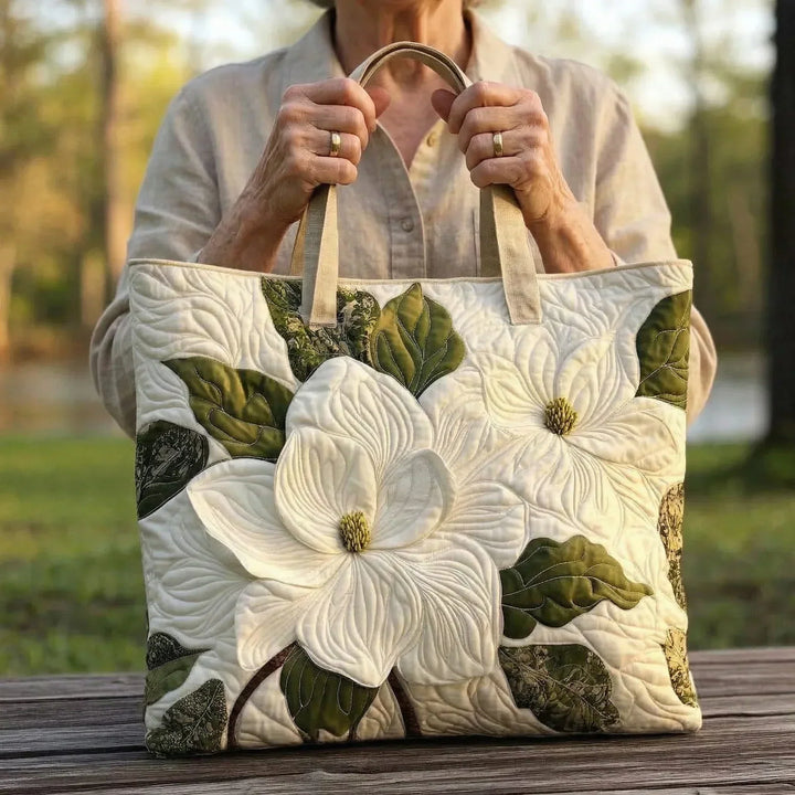 Sac matelassé artisanal - Élégants lys blancs