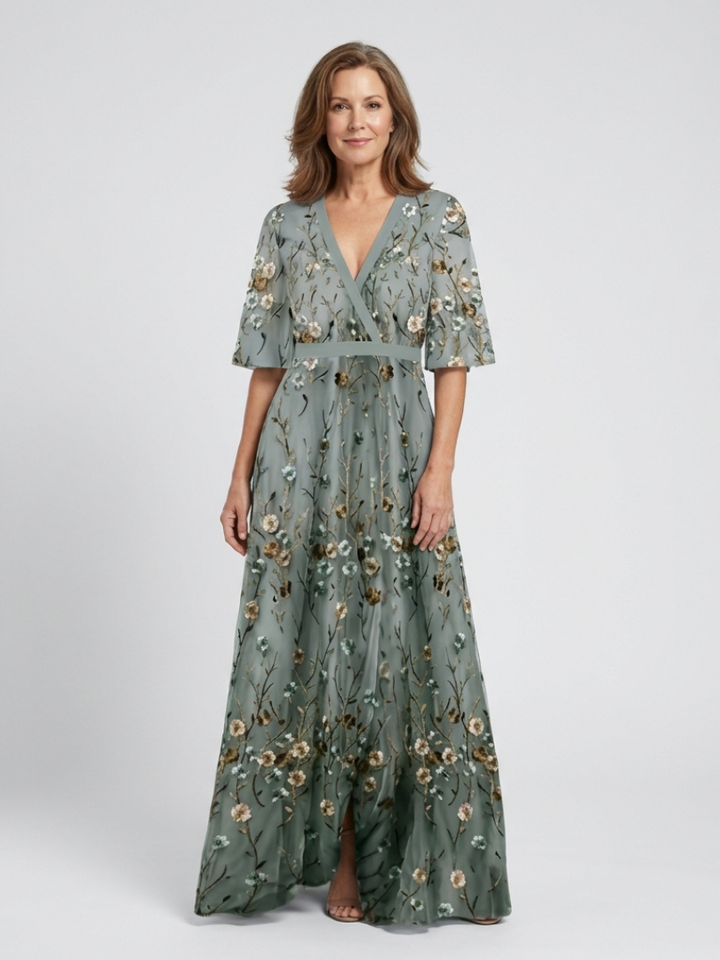 Evadne | Robe maxi fleurie à col en V à manches courtes